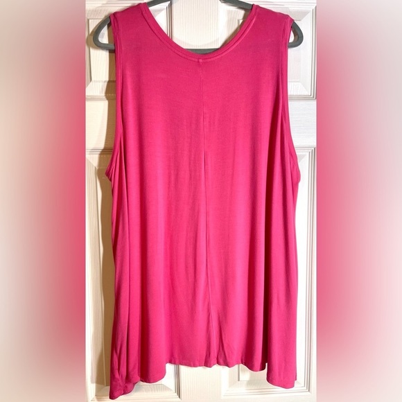 Lane Bryant Women's Plus Size Swing V-Neck Tank Size 26/28 - Picture 2 of 4